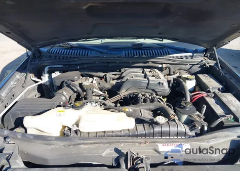 2006 Ford Explorer Eddie Bauer из США, поврежденный, VIN 1FMEU74E96UA36405